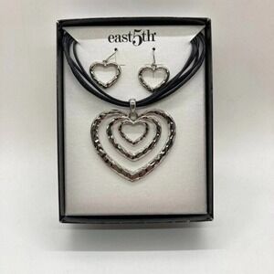 East 5th Silver Tone Hammered Nested Heart Pendant Necklace & Earring Set NIB